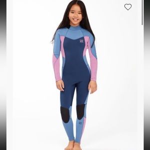 Girls’ 3/2 Synergy Back Zip Full Wetsuit (Kids 14 or Womens Size 2)